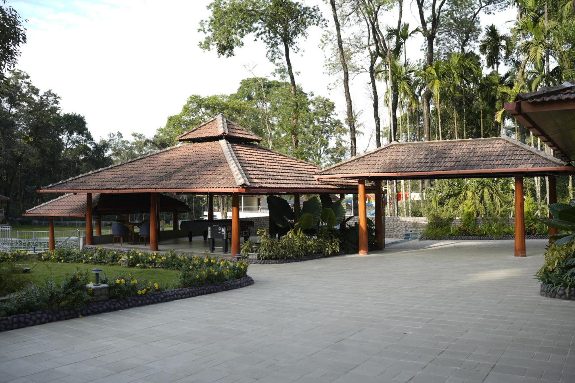 Regenta Resort Sakleshpur Εξωτερικό φωτογραφία